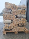 36 sekker tørr bjørkeved a 40 liter leveres på pall. thumbnail